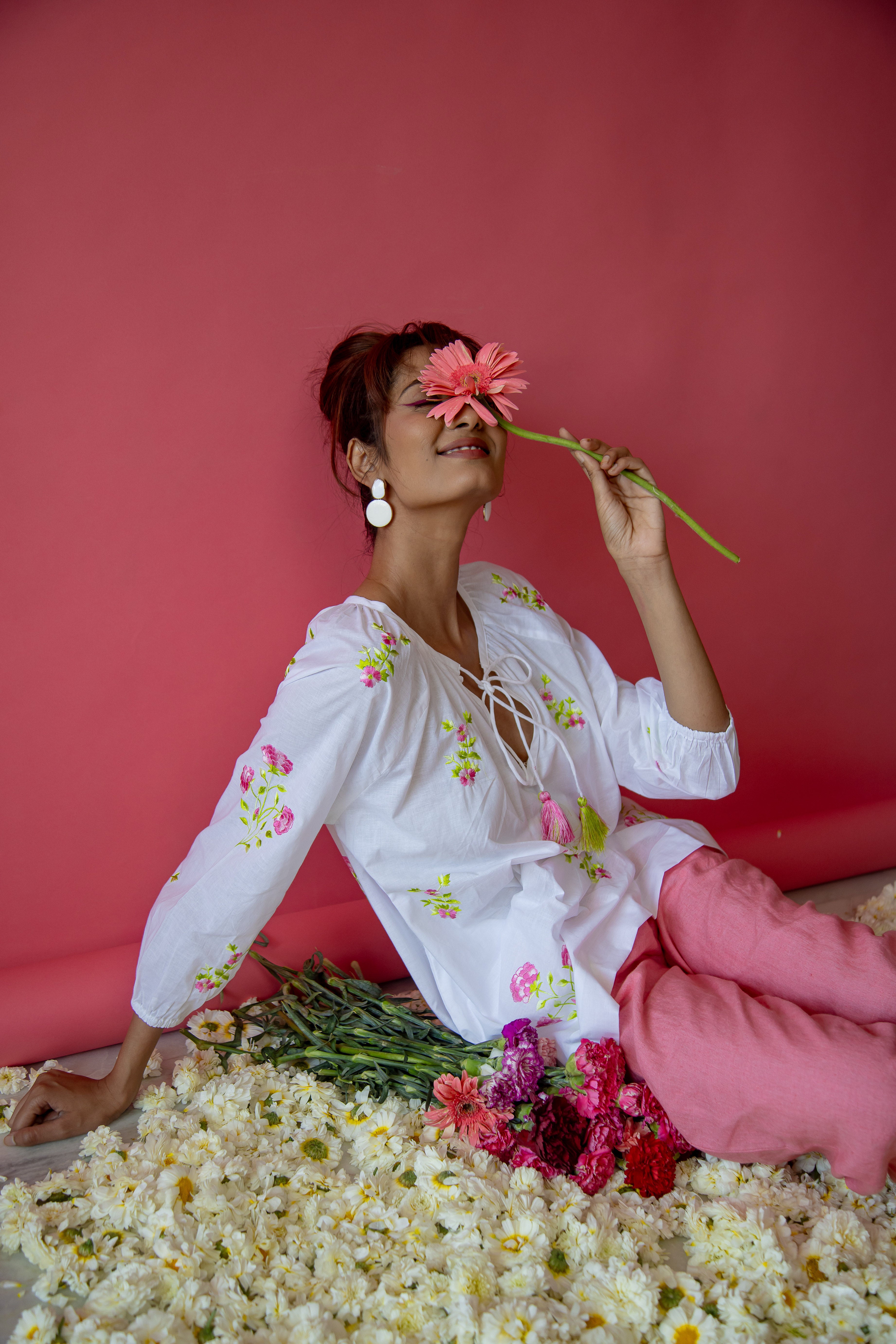 Drifter Gypsy Top with Pinks Cotton Cambric White