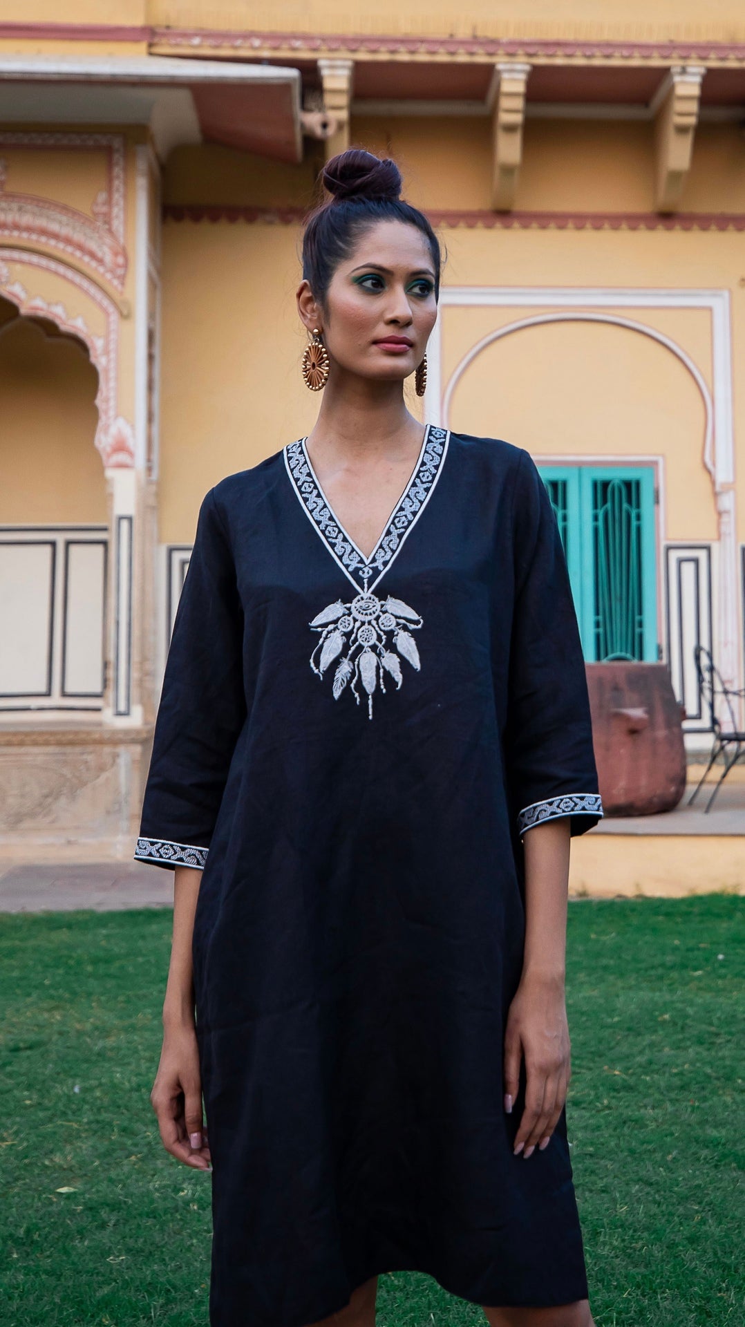 Dream-Catcher Embroidered Linen Tunic Dress-Black with Silver