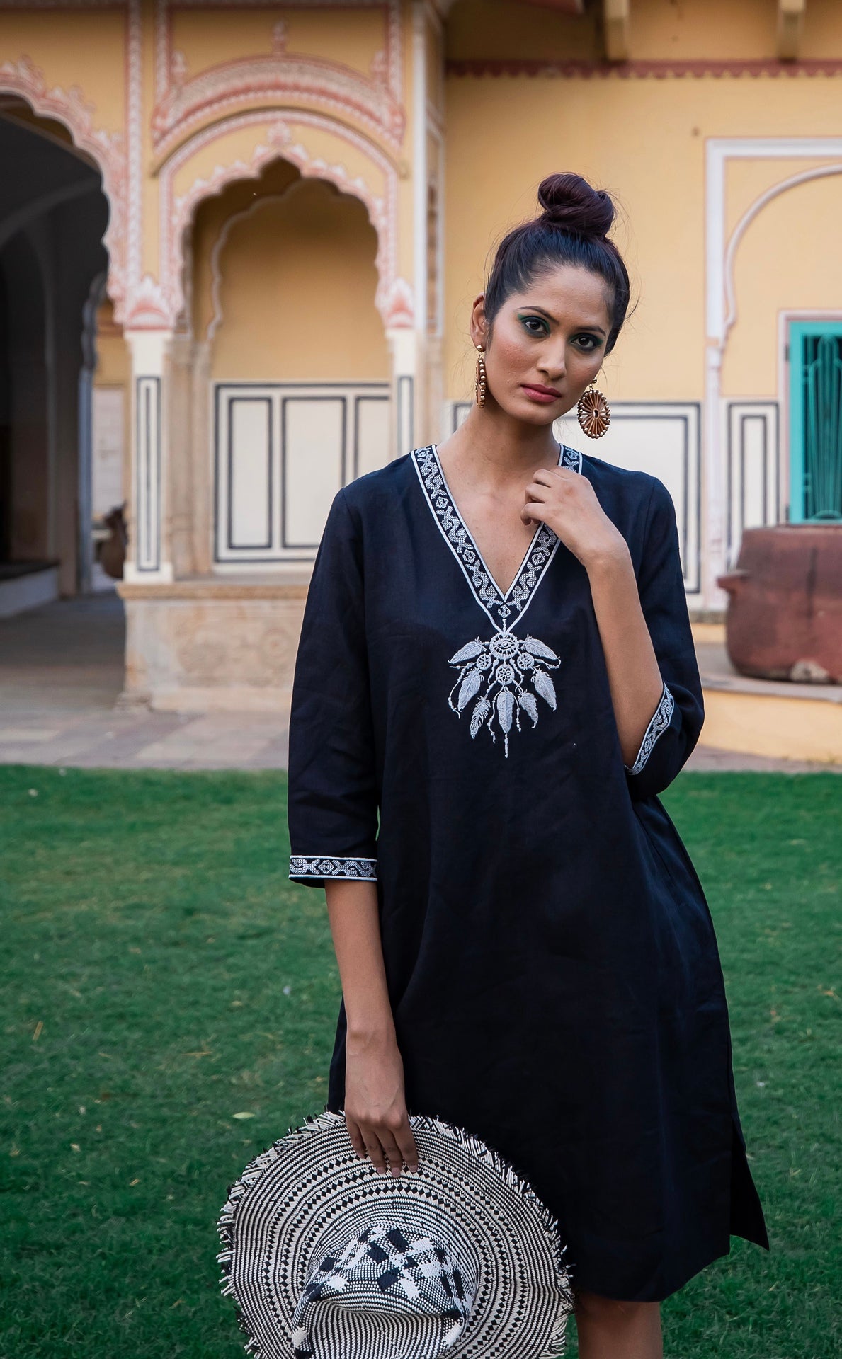 Dream-Catcher Embroidered Linen Tunic Dress-Black with Silver